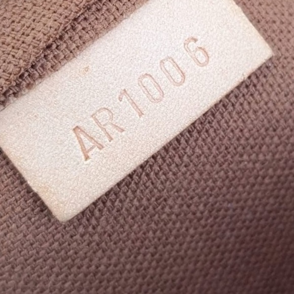 LOUIS VUITTON LV GHW Lockit Horizontal - Picture 7 of 14